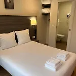 Hipotel Voltaire Bastille Hotel