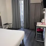Hipotel Voltaire Bastille Hotel Paryż