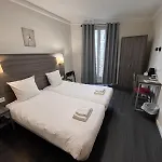 Hipotel Voltaire Bastille 3*