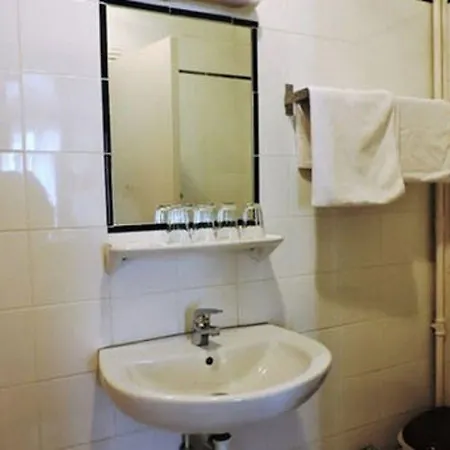 Hipotel Voltaire Bastille Hotel