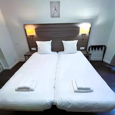 Hipotel Voltaire Bastille 3*