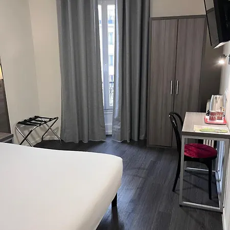 Hipotel Voltaire Bastille Hotel Paryż