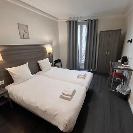 Hipotel Voltaire Bastille 3*