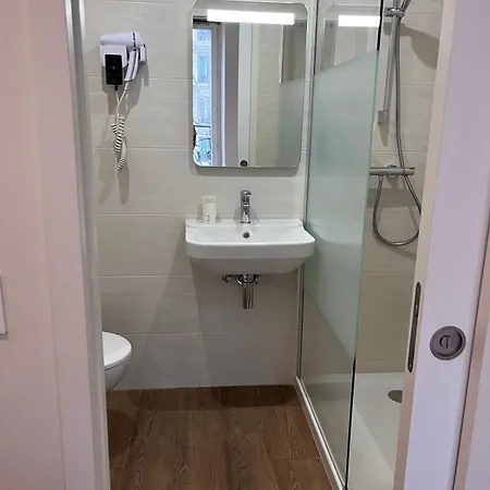 Hipotel Voltaire Bastille Paris