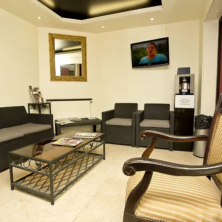 Hipotel Voltaire Bastille Hotel