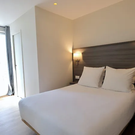 Hipotel Voltaire Bastille Hotel 3*