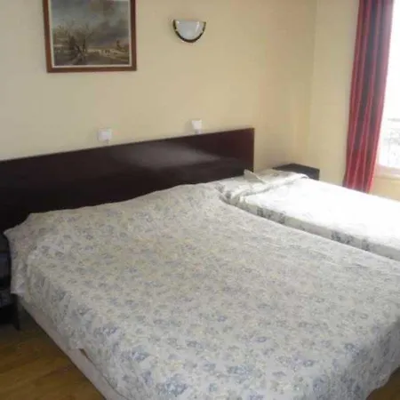 Hipotel Voltaire Bastille 3*