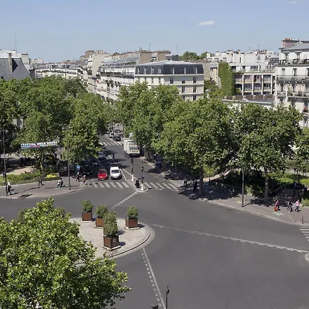 Hipotel Voltaire Bastille Hotel 3*
