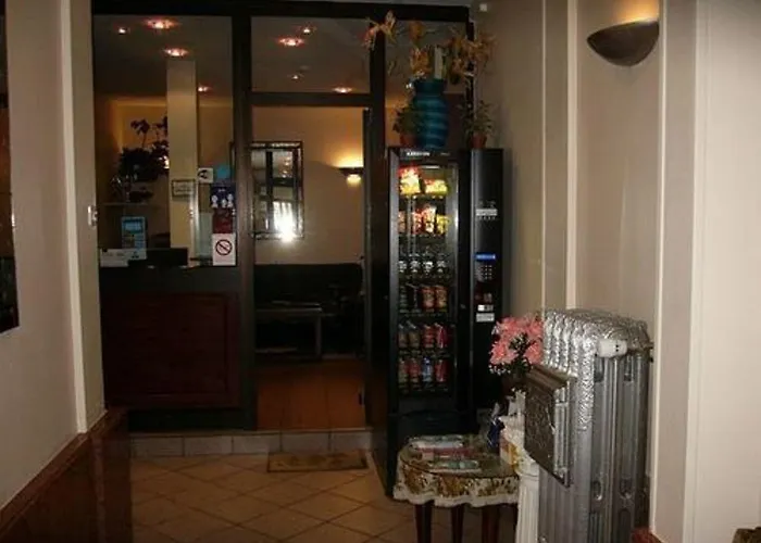 Hipotel Voltaire Bastille 3*