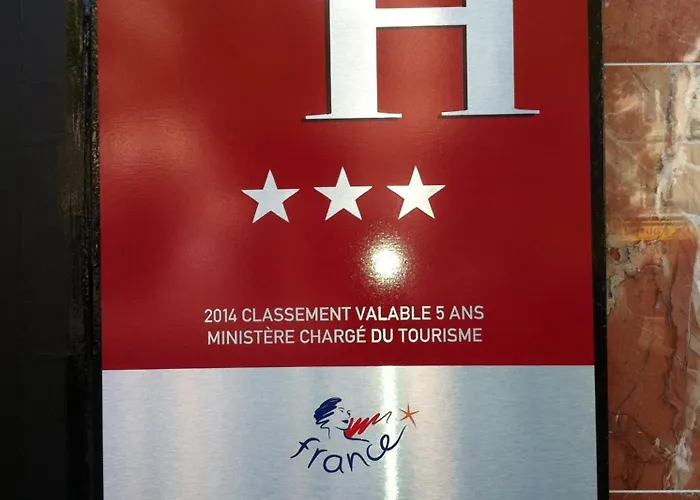 Hipotel Voltaire Bastille Париж