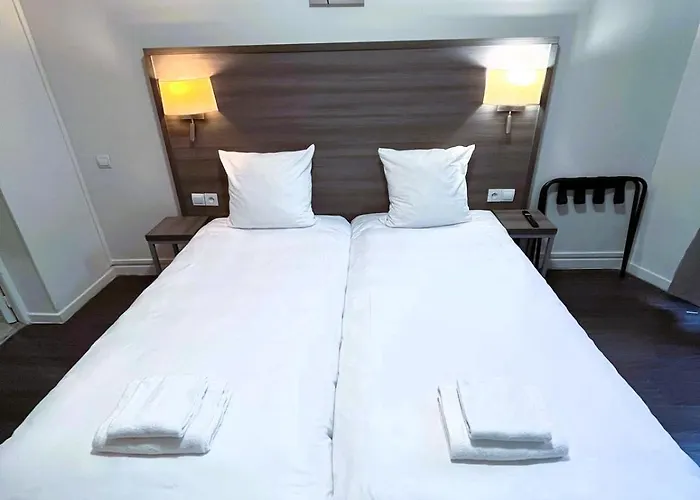 Hipotel Voltaire Bastille 3*