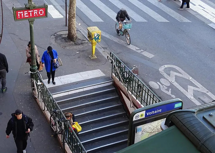 Hipotel Voltaire Bastille Париж