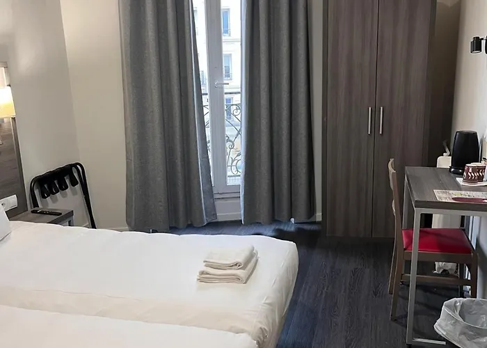 Hipotel Voltaire Bastille Отель Париж