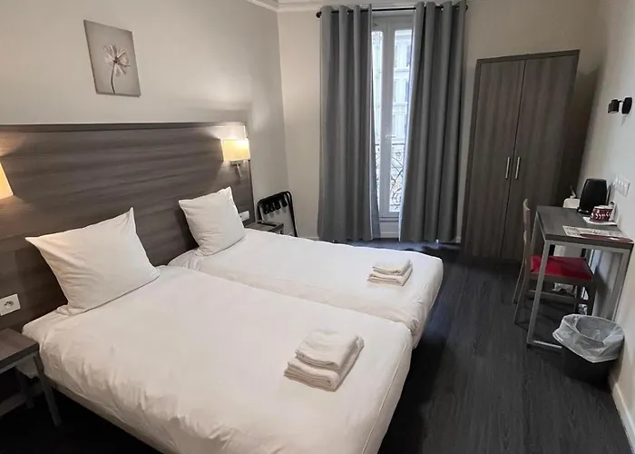 Hipotel Voltaire Bastille 3*