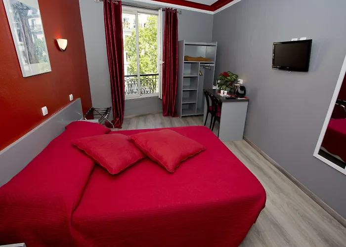 Hipotel Voltaire Bastille 3*
