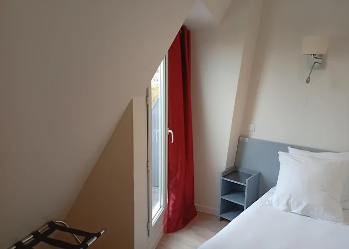 Hipotel Voltaire Bastille 3*