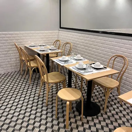 Hotel Hipotel Voltaire Bastille Parijs