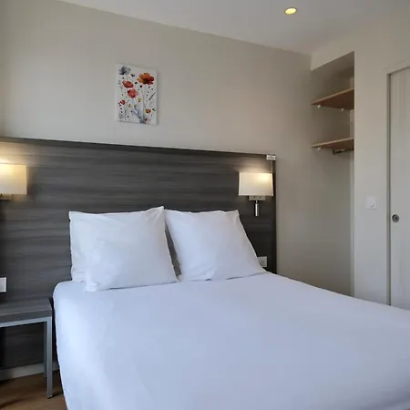 Hipotel Voltaire Bastille Hotel 3*