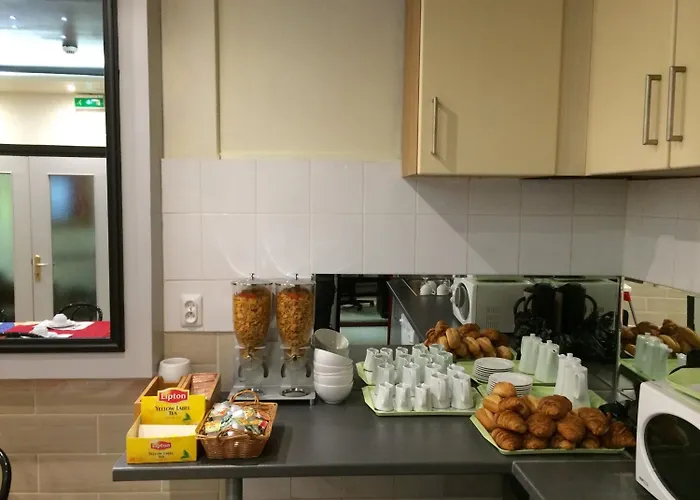 Hipotel Voltaire Bastille Otel